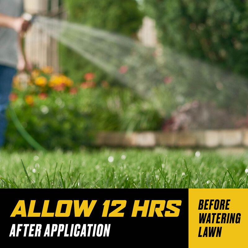 Ortho® WeedClear™ Weed Killer for Lawns with Comfort Wand image number null